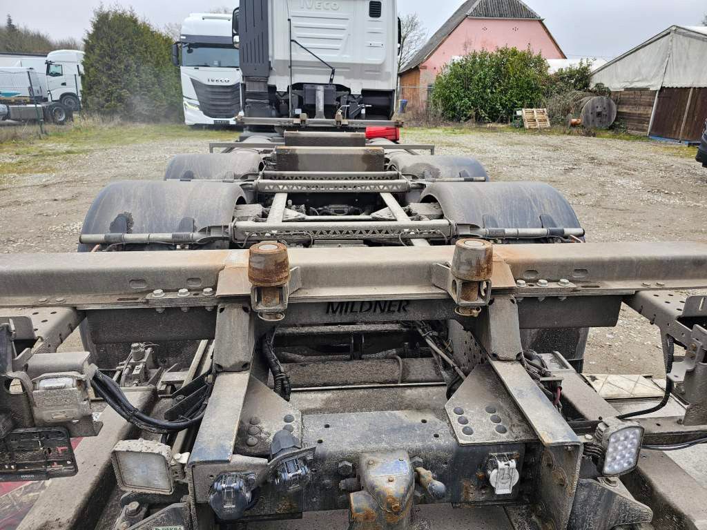 Fahrzeugabbildung Iveco 460 S-Way, LNG, BDF/3.Achse drehbar+Lift