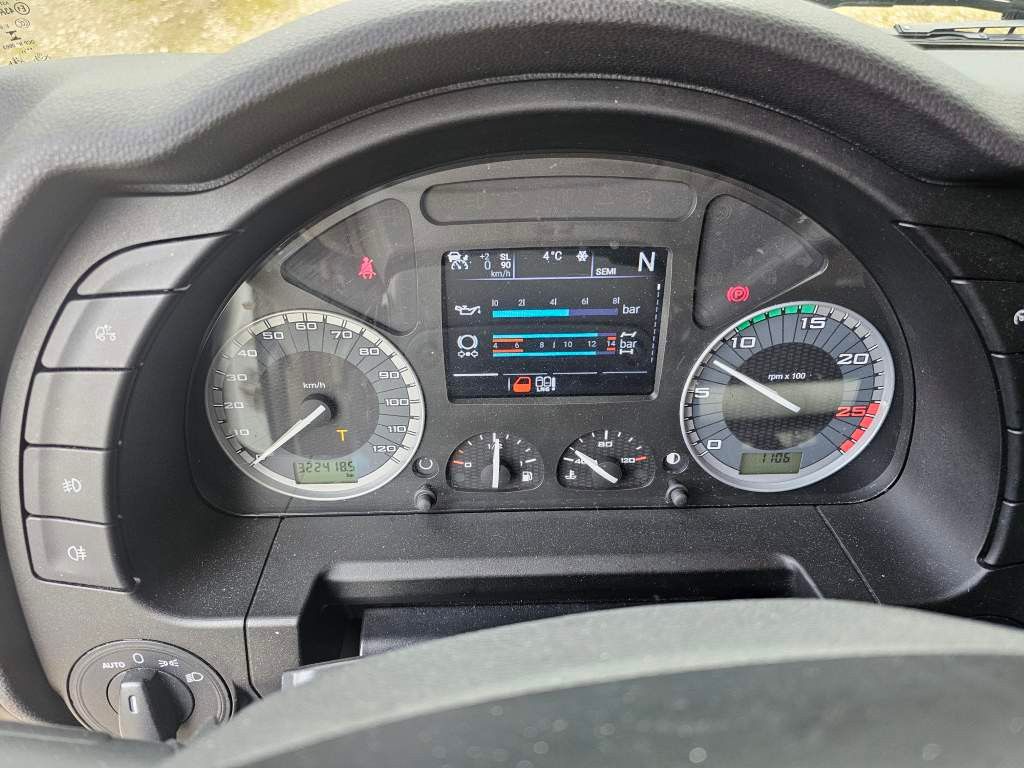 Fahrzeugabbildung Iveco 460 S-Way LNG, Standklima, Standheizung