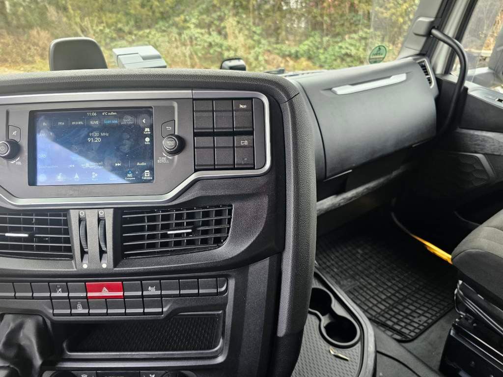 Fahrzeugabbildung Iveco 460 S-Way LNG, Standklima, Standheizung