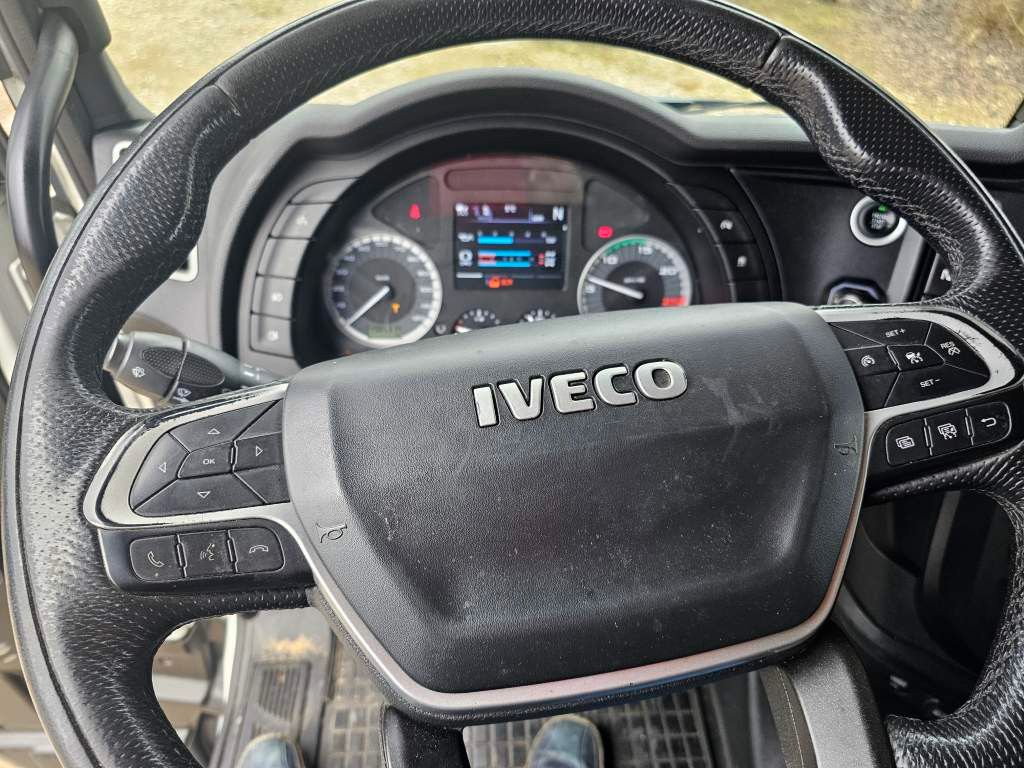 Fahrzeugabbildung Iveco 460 S-Way, LNG, Standklima, Klima Automat