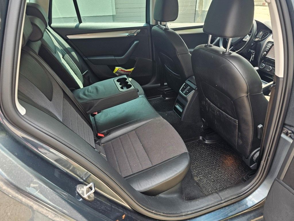 Fahrzeugabbildung SKODA Octavia Kombi 2,0 TDI, Mwst. ausweisbar