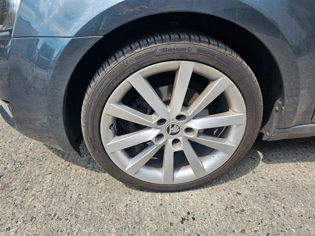 Fahrzeugabbildung SKODA Octavia Kombi 2,0 TDI, Mwst. ausweisbar