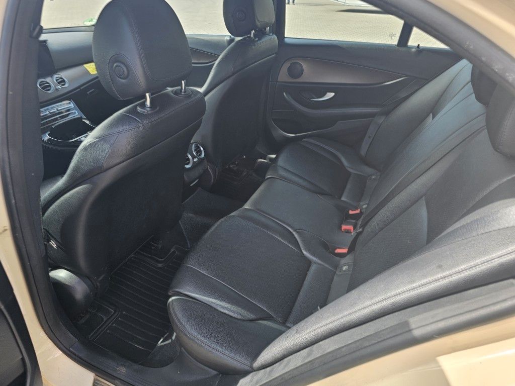 Fahrzeugabbildung Mercedes-Benz E 200
