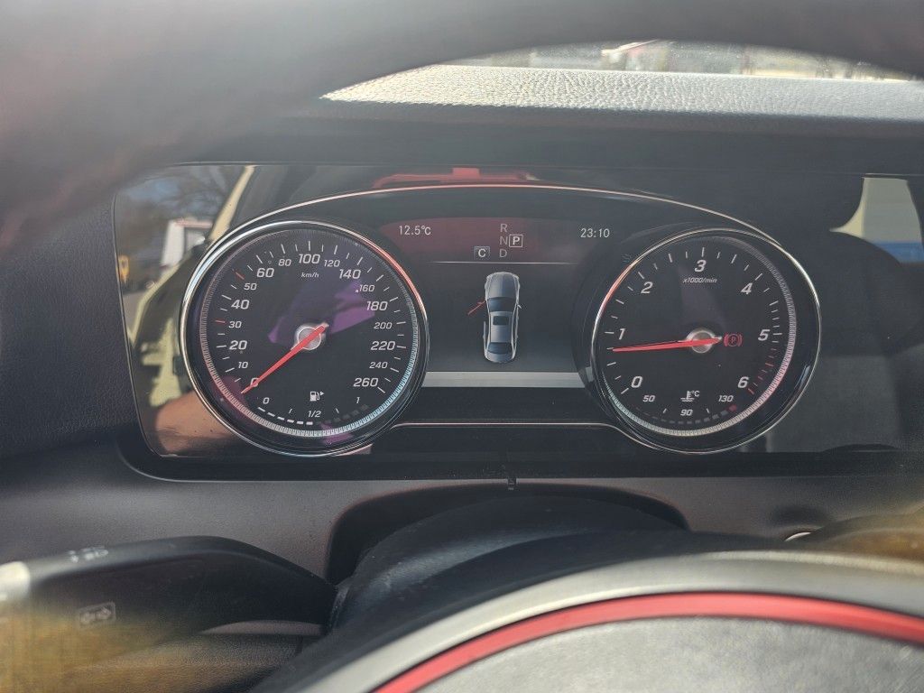 Fahrzeugabbildung Mercedes-Benz E 200