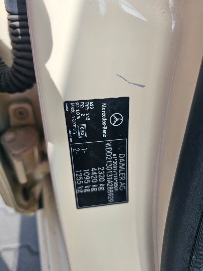 Fahrzeugabbildung Mercedes-Benz E 200