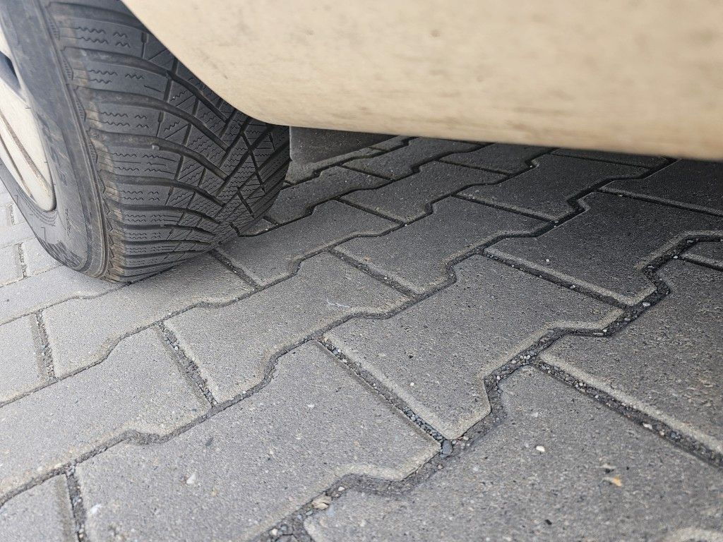 Fahrzeugabbildung Mercedes-Benz E 200