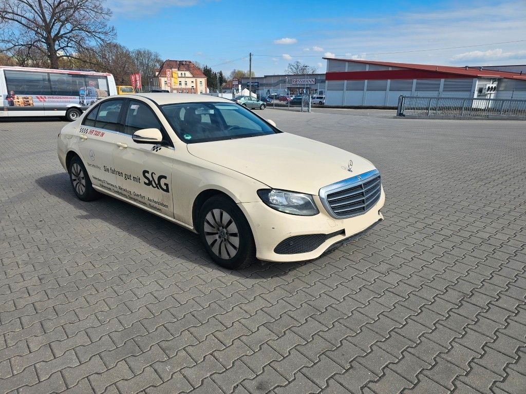 Fahrzeugabbildung Mercedes-Benz E 200
