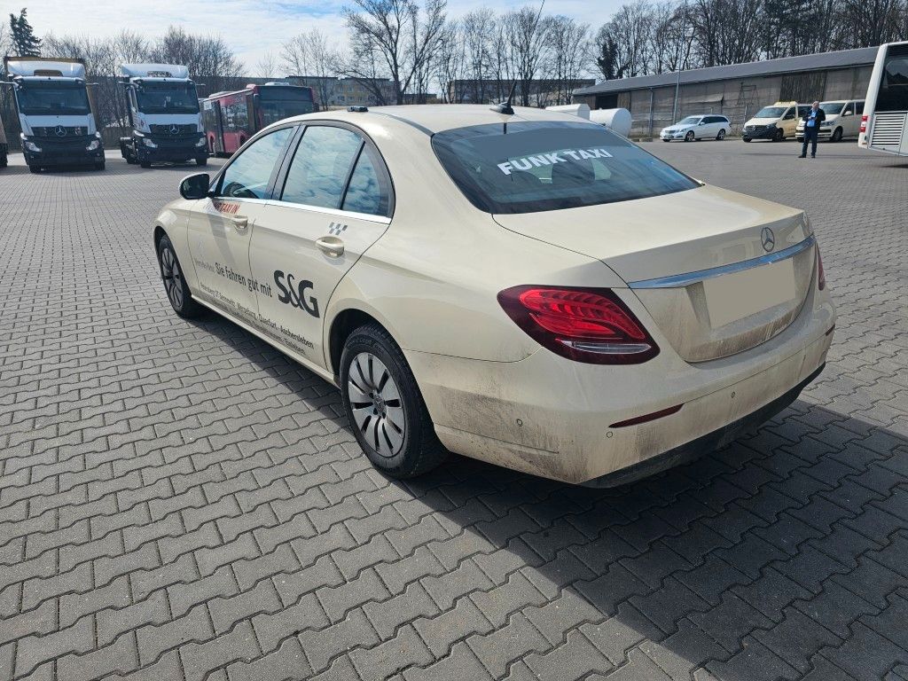 Fahrzeugabbildung Mercedes-Benz E 200