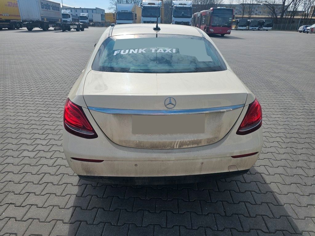 Fahrzeugabbildung Mercedes-Benz E 200