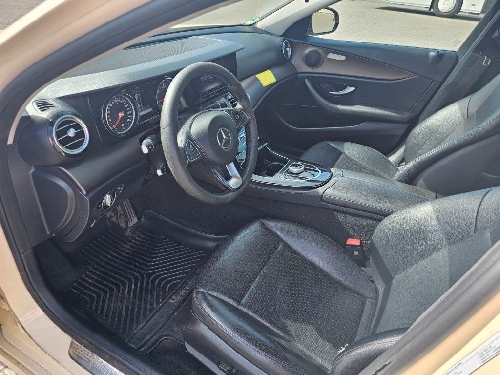 Fahrzeugabbildung Mercedes-Benz E 200