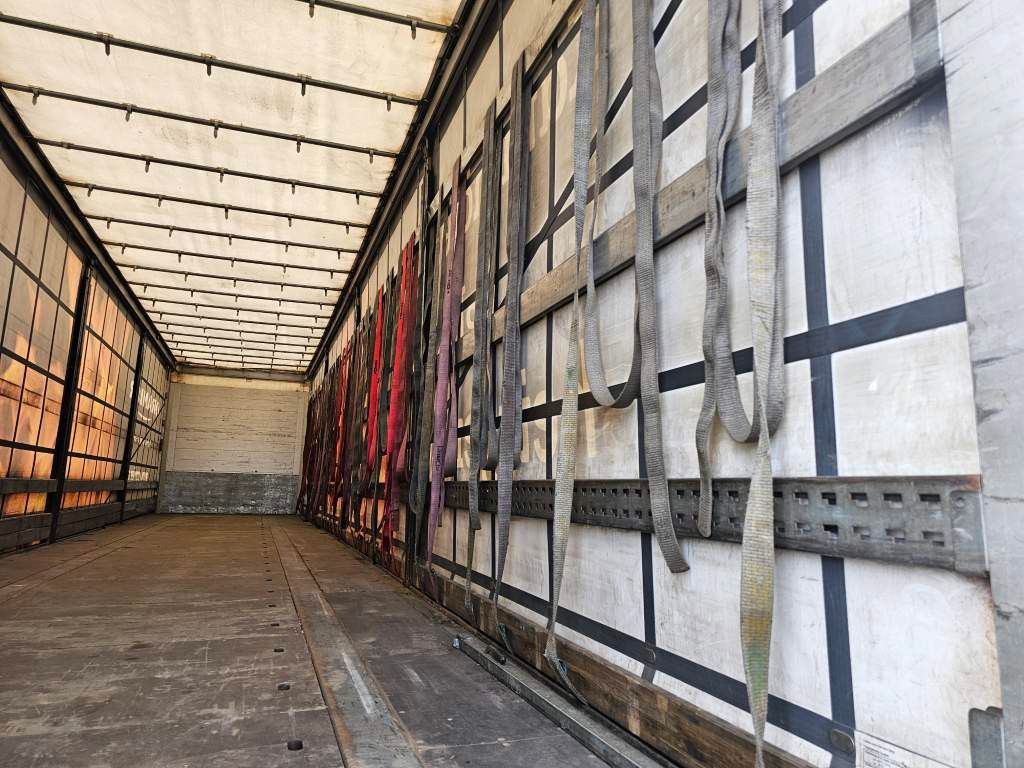 Fahrzeugabbildung Schmitz Cargobull Gardine, 9,00 m Coiler, Chassis feuerverzinkt
