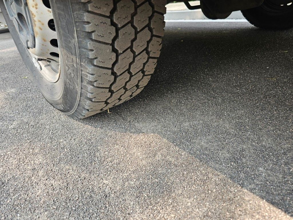 Fahrzeugabbildung Iveco 35S16 A8 V L, mittellang & hoch, kleiner Schaden