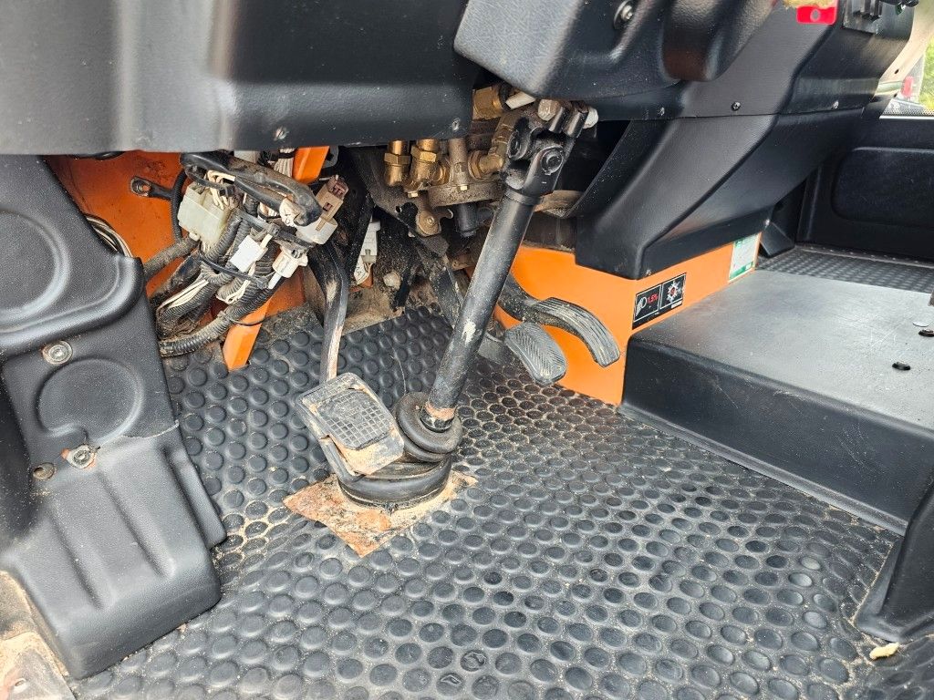 Fahrzeugabbildung Andere Bucher/ Aebi BU 200 4x4 3-Seiten-Kipper