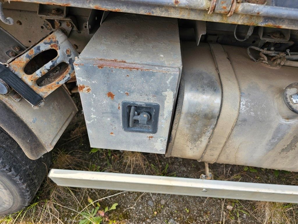 Fahrzeugabbildung Andere Bucher/ Aebi BU 200 4x4 3-Seiten-Kipper