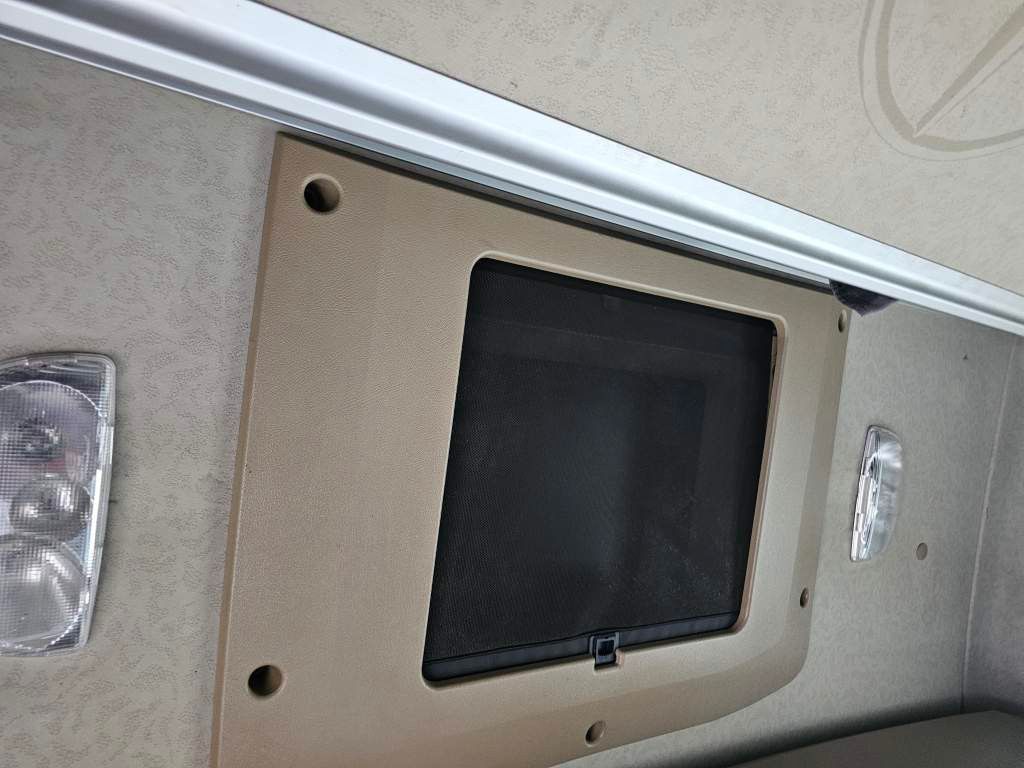 Fahrzeugabbildung Mercedes-Benz 1843 LL mit Hubsattelkupplung + Retarder