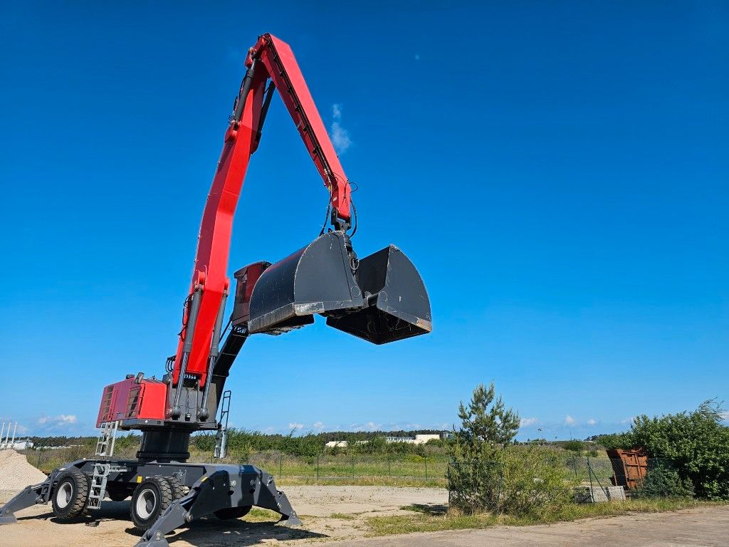 Fahrzeugabbildung Fuchs mobiler Ladekran 380/390MHL mit div.Anbaugeräten