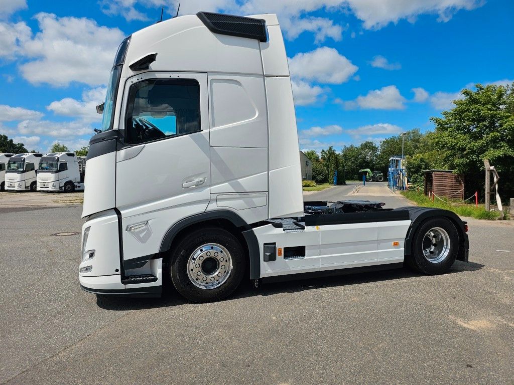 Fahrzeugabbildung Volvo Volvo 460 neues Modell, full Option, 2 Kreis Hyd