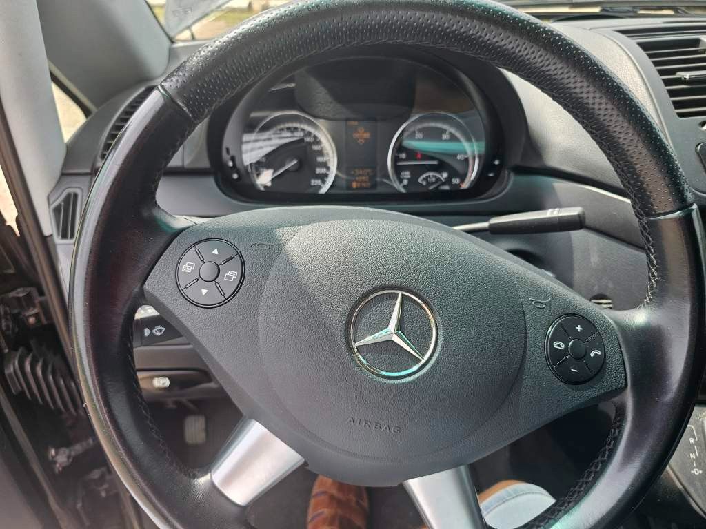 Fahrzeugabbildung Mercedes-Benz Viano 3.0 CDI AMBIENTE extra lang, Leder,6 Sitze