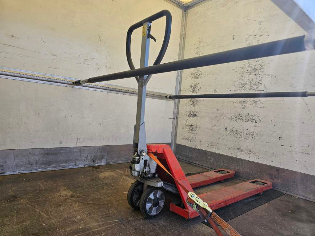 Fahrzeugabbildung Iveco 35S16 Koffer mit Faltplane, Ladebordwand