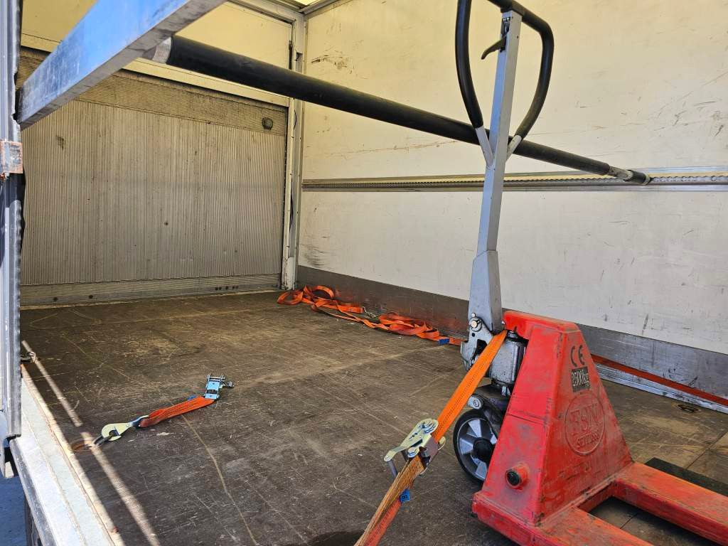 Fahrzeugabbildung Iveco 35S16 Koffer mit Faltplane, Ladebordwand