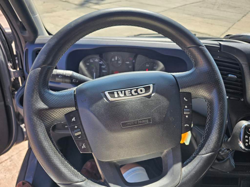 Fahrzeugabbildung Iveco 35S16 Koffer mit Faltplane, Ladebordwand