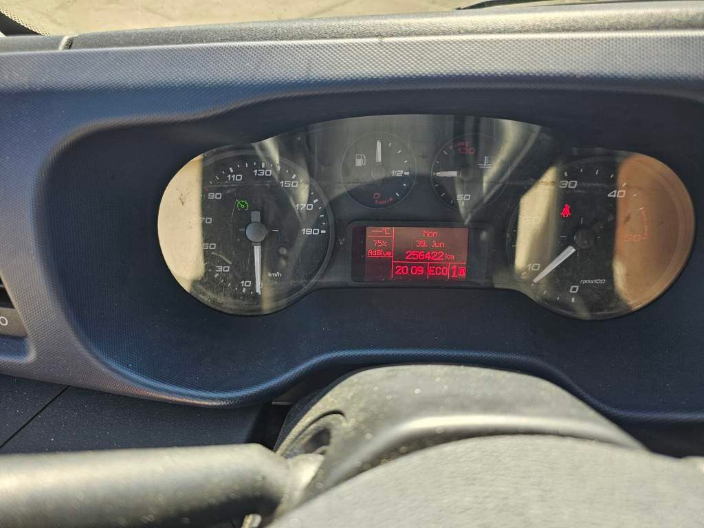 Fahrzeugabbildung Iveco 35S16 Koffer mit Faltplane, Ladebordwand