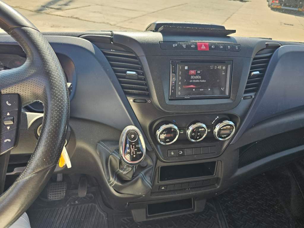 Fahrzeugabbildung Iveco 35S16 Koffer mit Faltplane, Ladebordwand