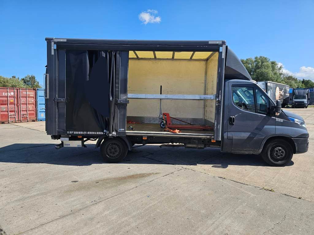 Fahrzeugabbildung Iveco 35S16 Koffer mit Faltplane, Ladebordwand