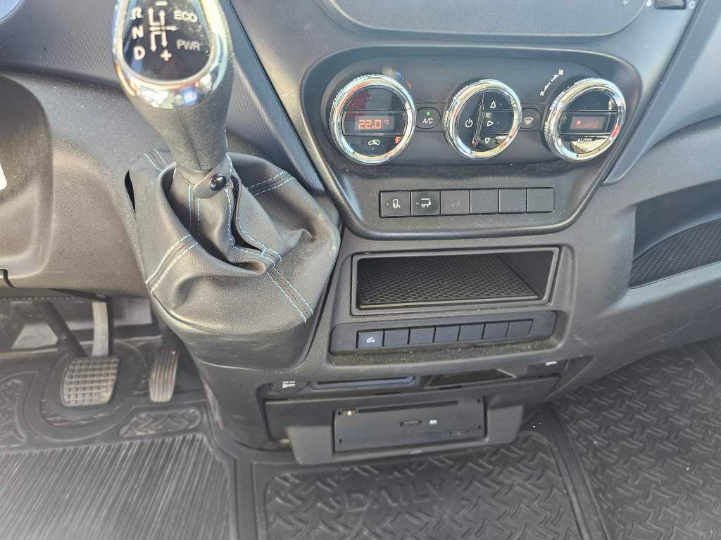 Fahrzeugabbildung Iveco 35S16 Koffer mit Faltplabne, LBW, Tempomat, Luft