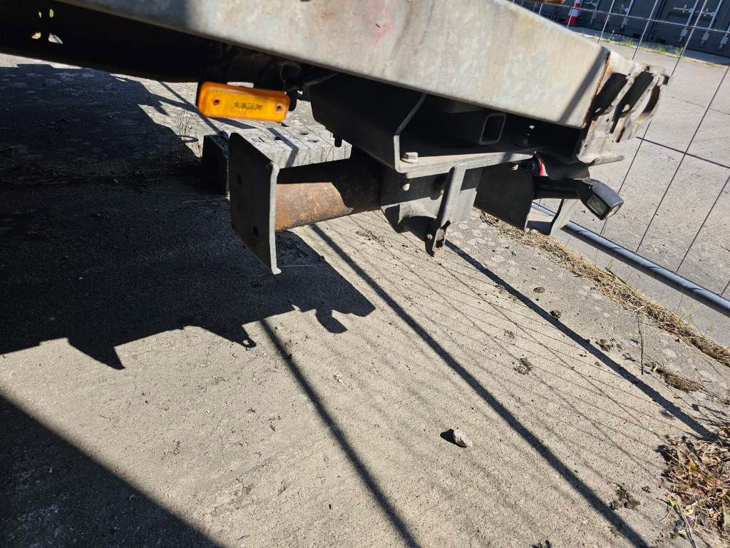 Fahrzeugabbildung Hiebenthal Tieflader mit Containerverriegelung