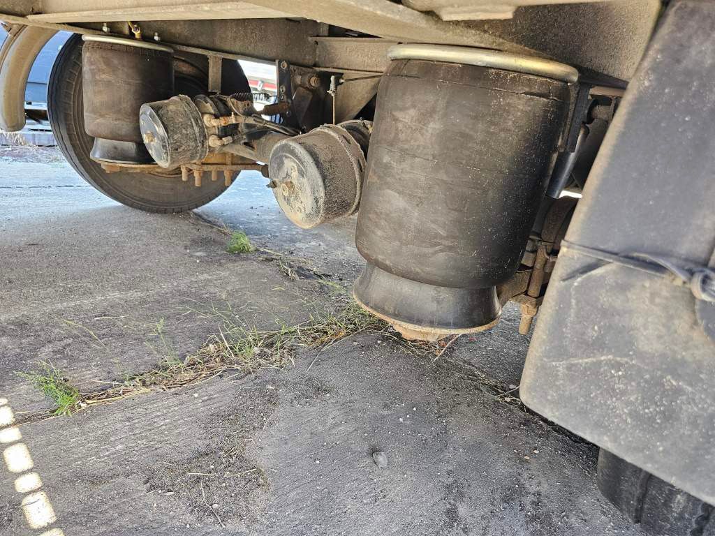 Fahrzeugabbildung Hiebenthal Tieflader mit Containerverriegelung