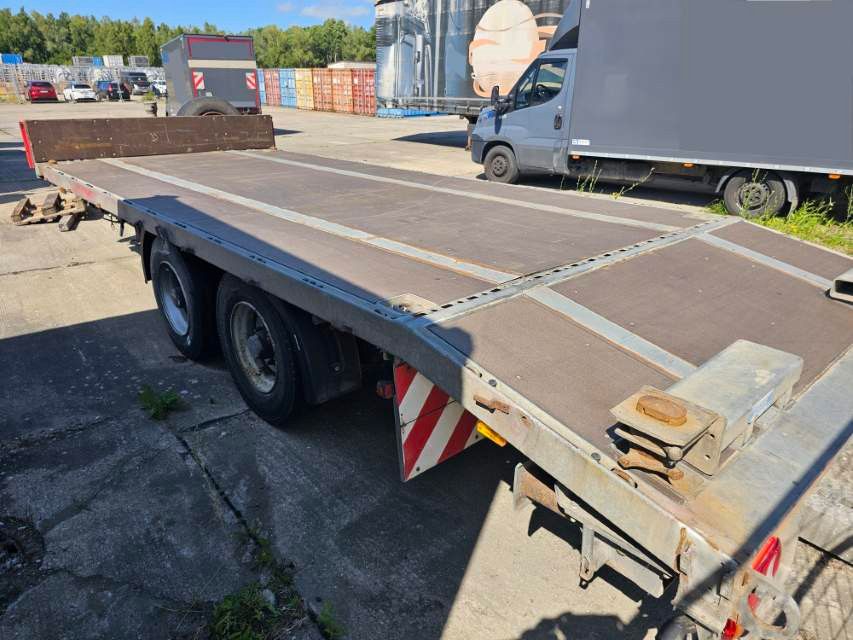 Fahrzeugabbildung Hiebenthal Tieflader mit Containerverriegelung