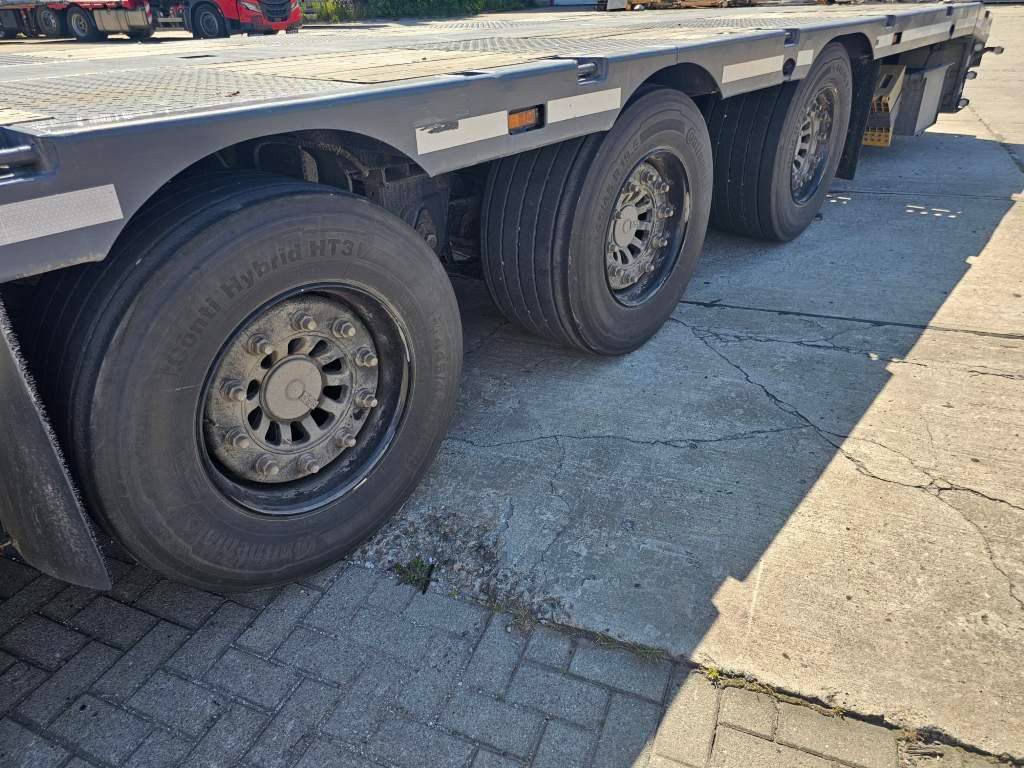 Fahrzeugabbildung HRD Palteau., teleskopierbar 4 m, Steckrungen