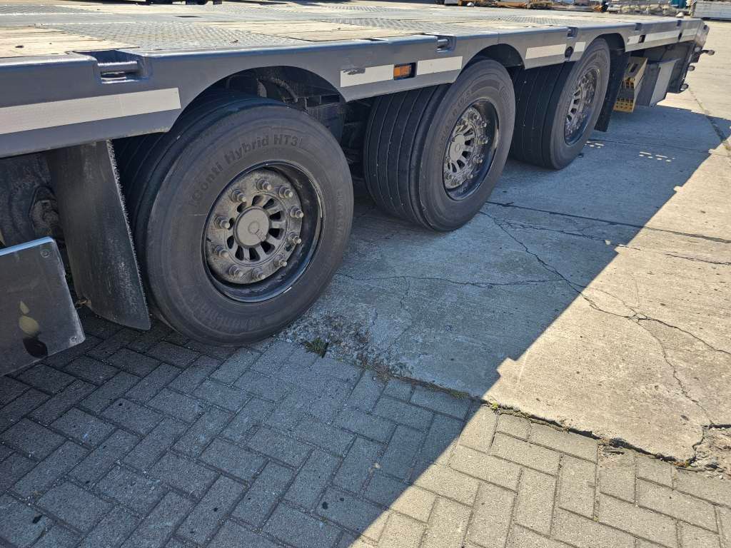 Fahrzeugabbildung HRD Palteau., teleskopierbar 4 m, Steckrungen