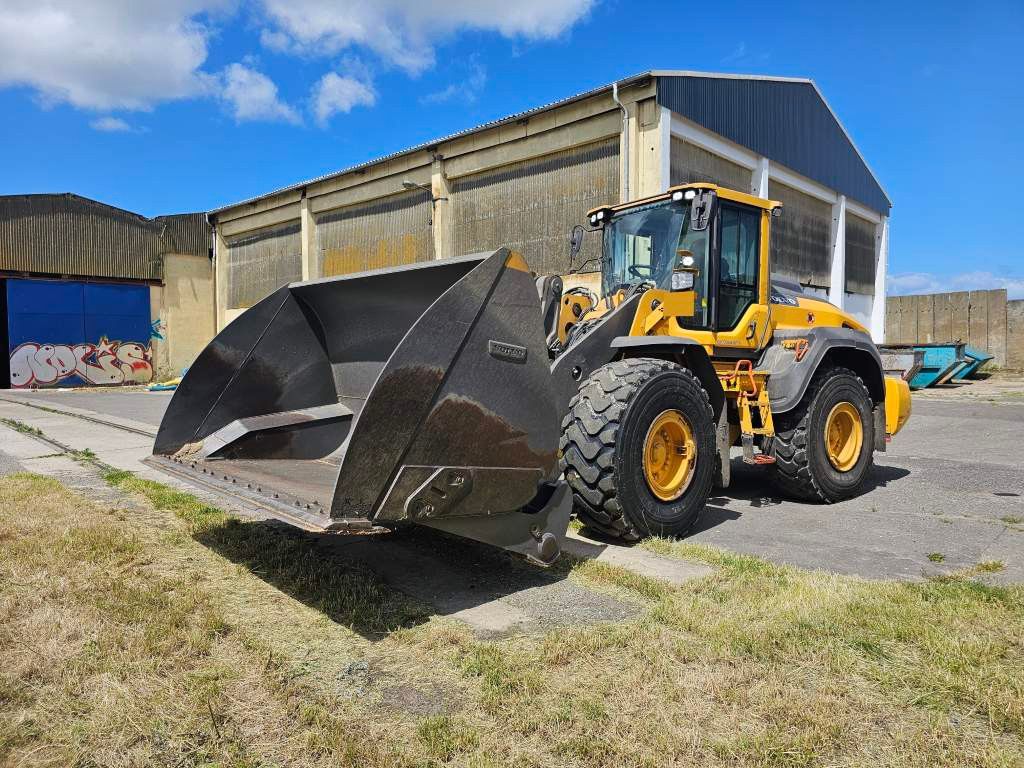 Volvo L110H Optishift Hochkippschaufel Hardox+2weitere