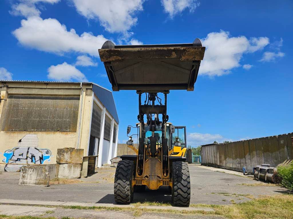 Fahrzeugabbildung Volvo L110H Optishift Hochkippschaufel Hardox+2weitere