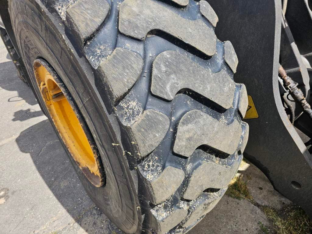 Fahrzeugabbildung Volvo L110H Optishift Hochkippschaufel Hardox+2weitere