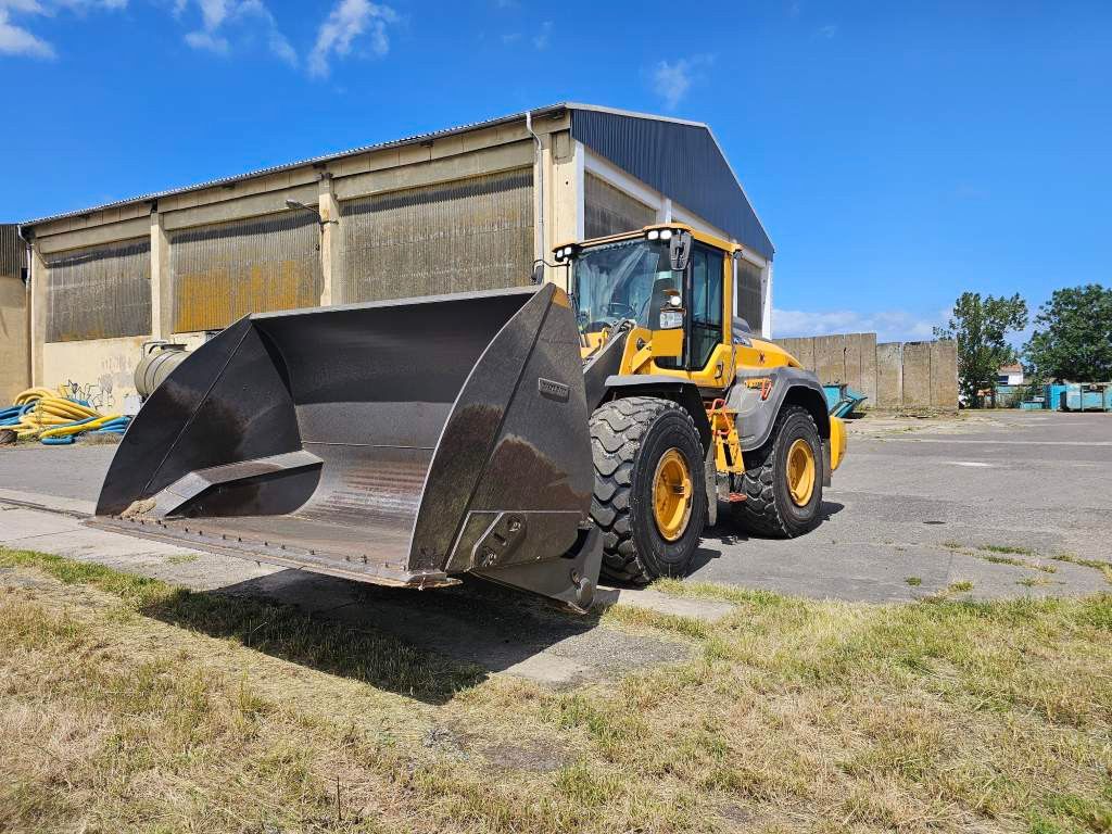 Fahrzeugabbildung Volvo L110H Optishift Hochkippschaufel Hardox+2weitere