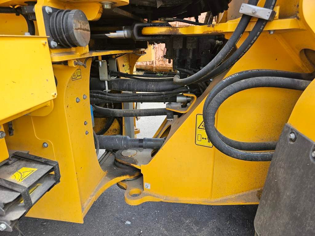 Fahrzeugabbildung Volvo L110H Optishift Hochkippschaufel Hardox+2weitere