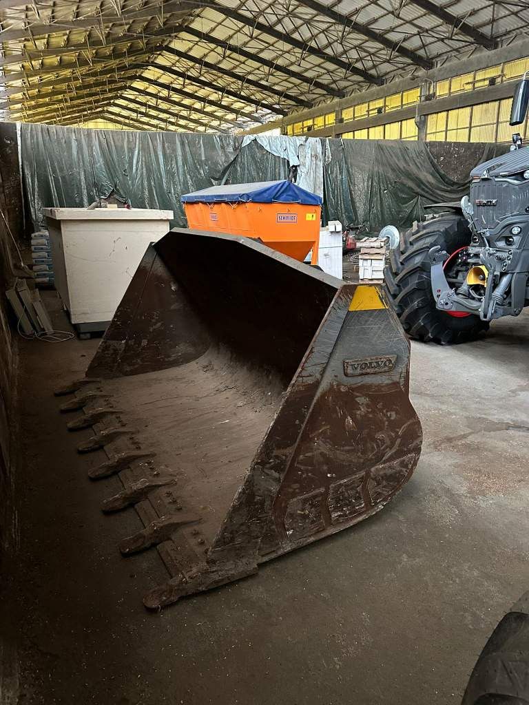 Fahrzeugabbildung Volvo L110H Optishift Hochkippschaufel Hardox+2weitere