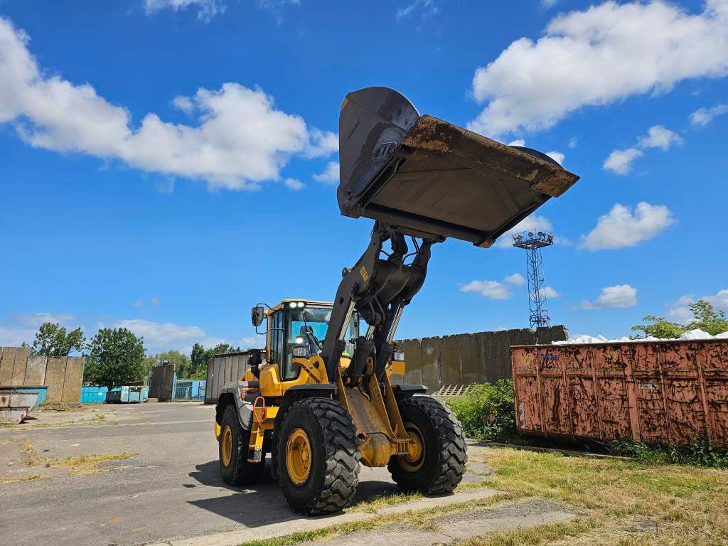 Fahrzeugabbildung Volvo L110H Optishift Hochkippschaufel Hardox+2weitere