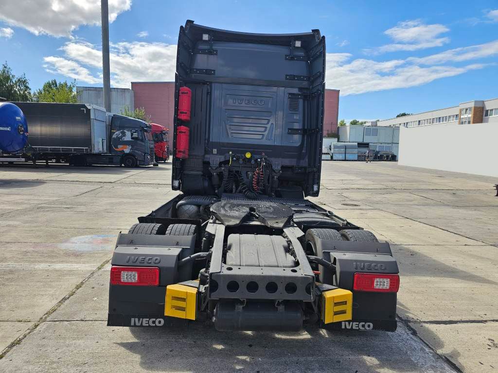 Fahrzeugabbildung Iveco 570 LL S-Way, Blitzer, Retarder, Leder