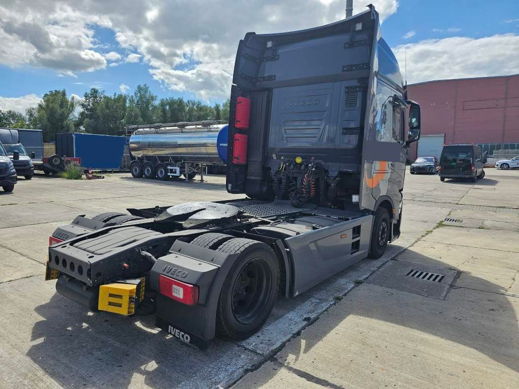 Fahrzeugabbildung Iveco 570 LL S-Way, Blitzer, Retarder, Leder