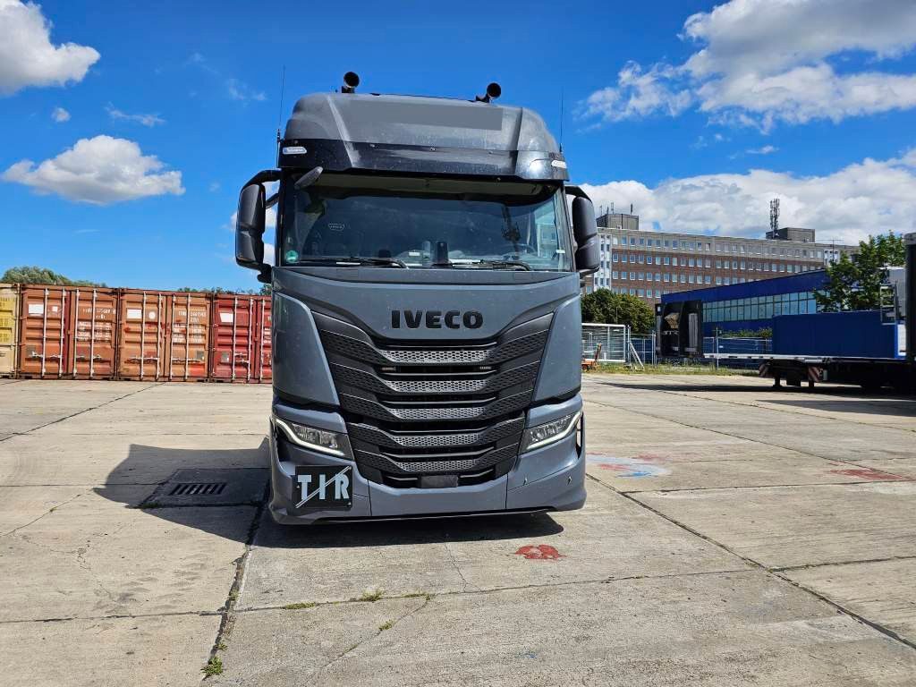 Fahrzeugabbildung Iveco 570 LL S-Way, Blitzer, Retarder, Leder