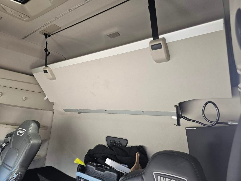 Fahrzeugabbildung Iveco 570 LL S-Way, Blitzer, Retarder, Leder