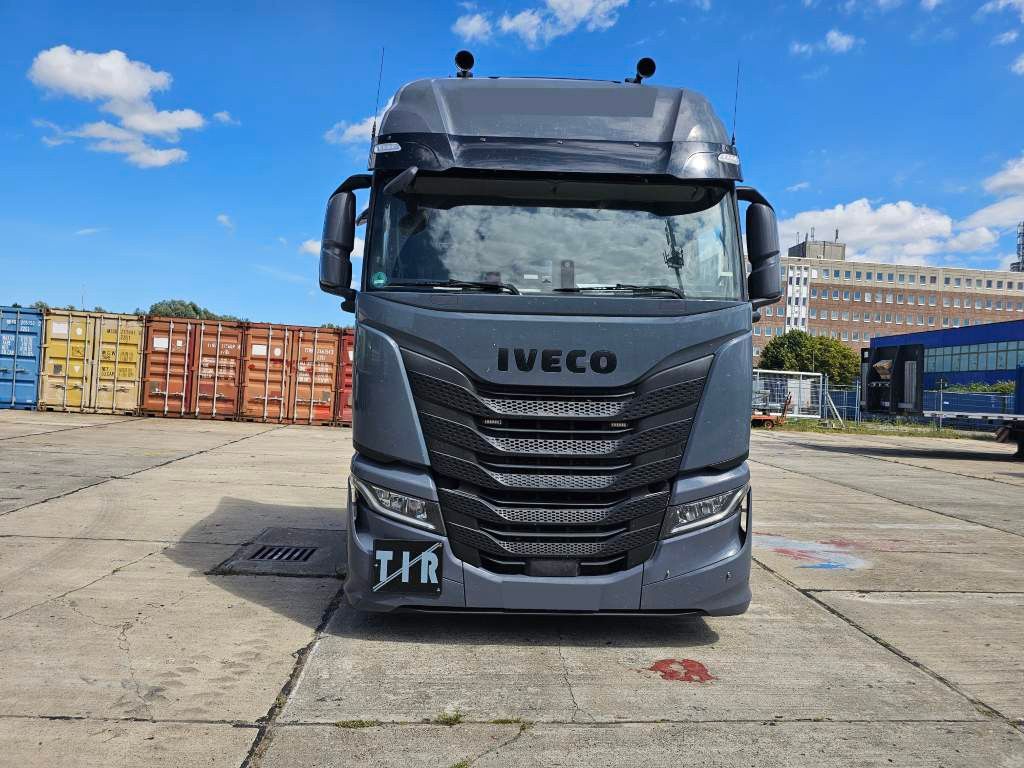 Fahrzeugabbildung Iveco 570 LL S-Way, Blitzer, Retarder, Leder