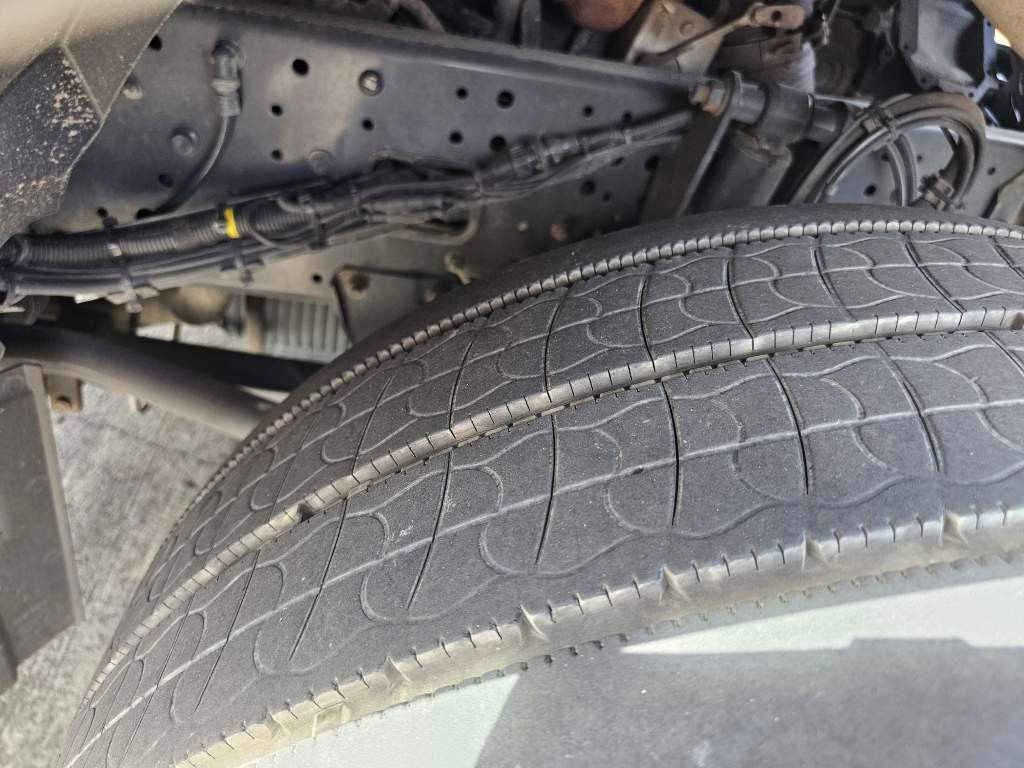 Fahrzeugabbildung Iveco 570 LL S-Way, Blitzer, Retarder, Leder