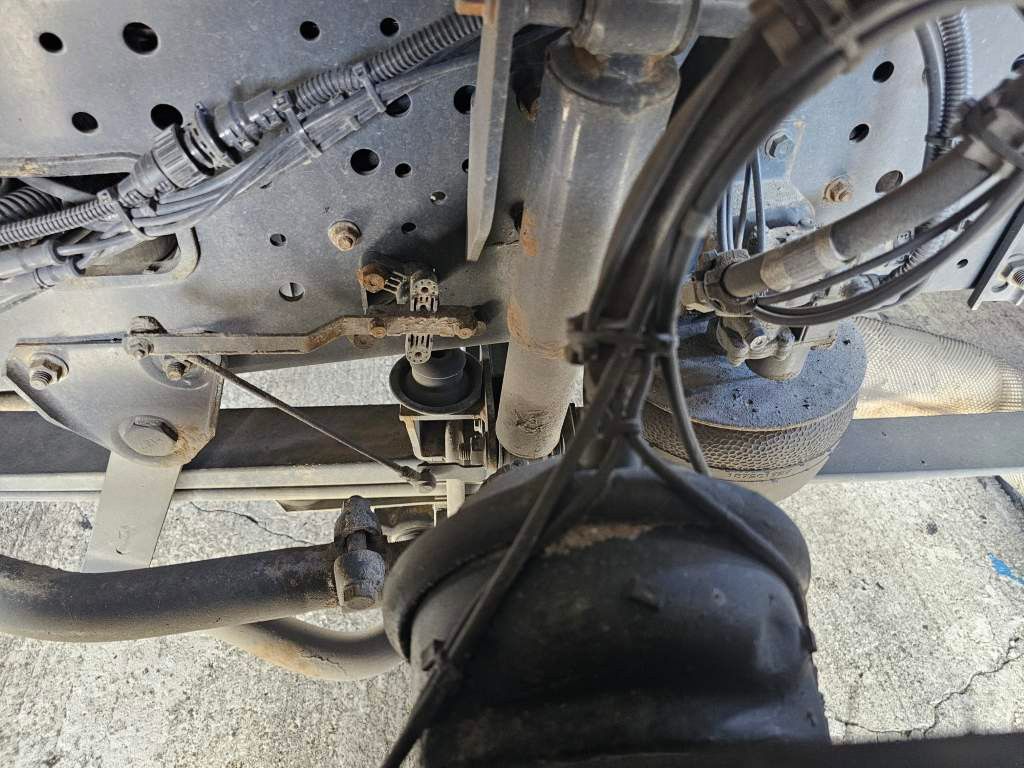 Fahrzeugabbildung Iveco 570 LL S-Way, Blitzer, Retarder, Leder