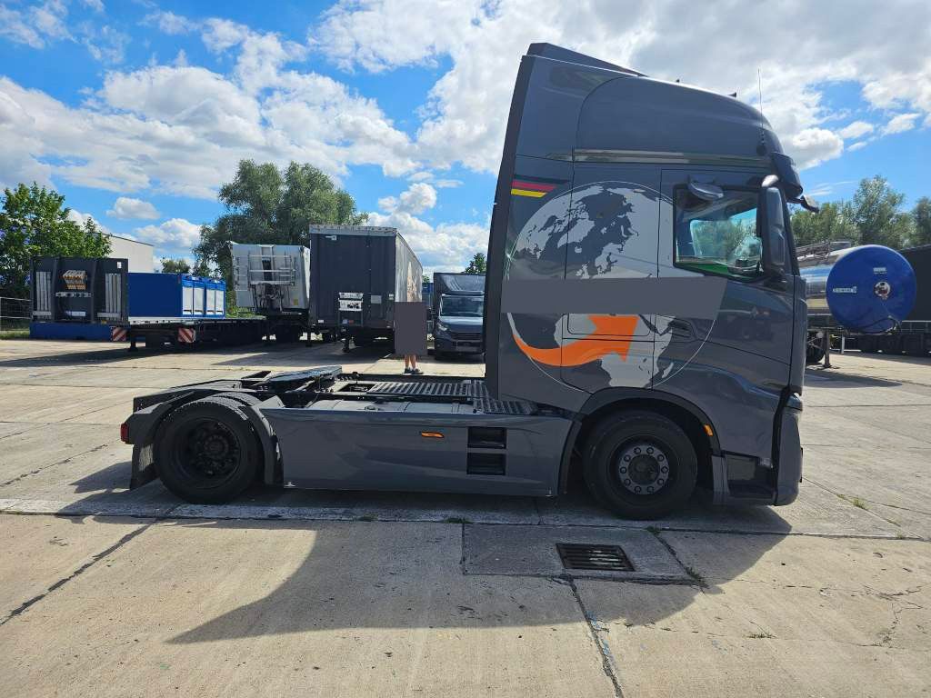 Fahrzeugabbildung Iveco 570 LL S-Way, Blitzer, Retarder, Leder