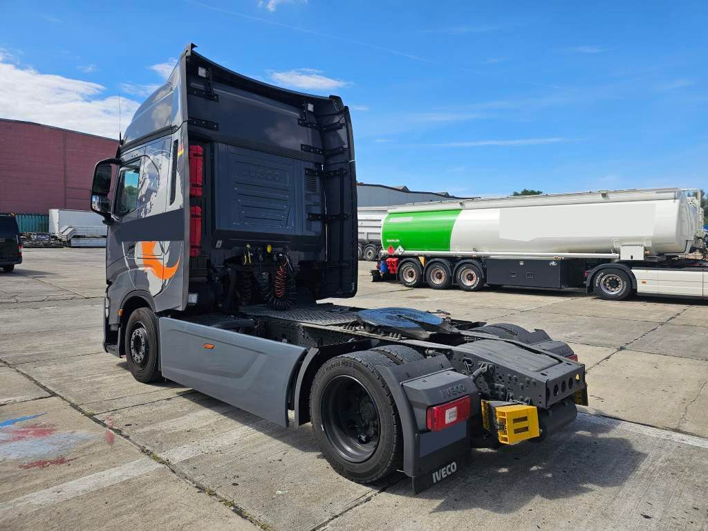 Fahrzeugabbildung Iveco 570 LL S-Way, Blitzer, Retarder, Leder